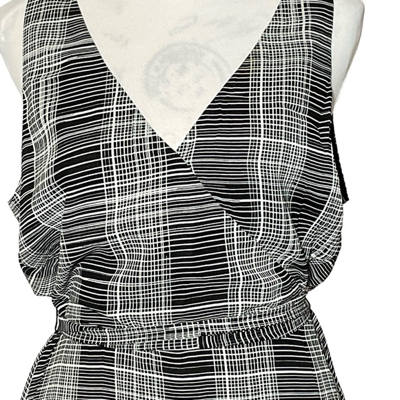 Andeawy Lady’s‎ Blc/Wht Sz M Dress. New Without a Tag Wanted To Ware but didn’t. - Picture 7 of 11